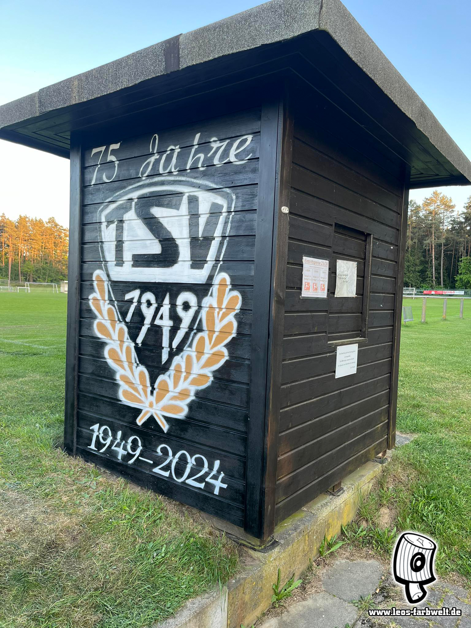 Zum 75. Vereinsjubiläum des Thomasburger SV  durfte das Kassenhäusschen im neuen Glanz erstrahlen.  